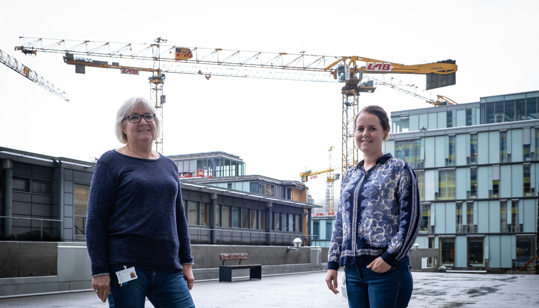 Byggeaktivitet på sykehusområdet preger arbeidshverdagen for mange ansatte ved Det medisinske fakultet, forteller hovedverneombud Lise Skålvik Amble og verneombud ved Klinisk institutt 1, Siri Sagen Trosvik Byggeaktivitet på sykehusområdet preger arbeidshverdagen for mange ansatte ved Det medisinske fakultet, forteller hovedverneombud Lise Skålvik Amble og verneombud ved Klinisk institutt 1, Siri Sagen Trosvik