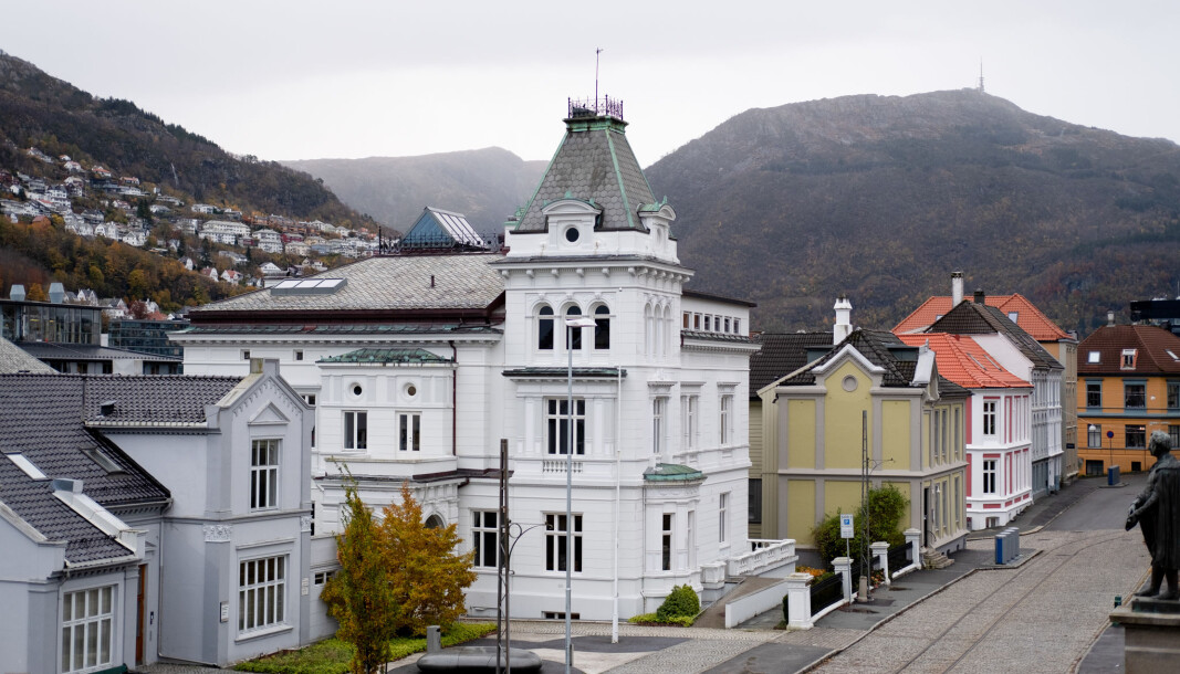 Hvem skal styre UiB fra adressen Muséplassen 1 fra høsten 2021? Det blir avgjort like før påske neste år. Hvem skal styre UiB fra adressen Muséplassen 1 fra høsten 2021? Det blir avgjort like før påske neste år.