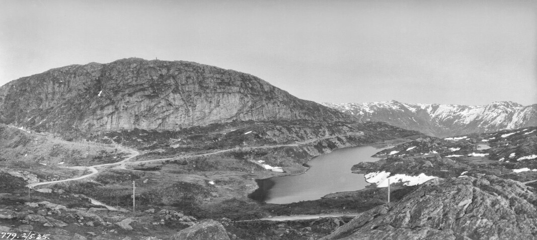 Blåmanen og Blåmansvatnet i 1925. I dag ligger Brushytten i dette området omringet av tett skog! Blåmanen og Blåmansvatnet i 1925. I dag ligger Brushytten i dette området omringet av tett skog!
