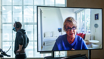 Direkte inne fra Paris, korrupsjonsjeger og æresdoktor ved UiB Eva Joly. Direkte inne fra Paris, korrupsjonsjeger og æresdoktor ved UiB Eva Joly.