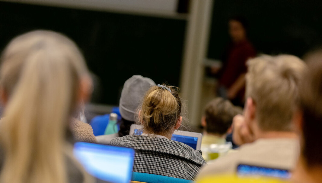 Flere stipendiater har startet et opprop for at regjeringen skal komme med en krisepakke for stipendiater. Flere stipendiater har startet et opprop for at regjeringen skal komme med en krisepakke for stipendiater.