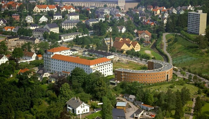 Alrek Studenthjem. I forkant, Handelstandens aldershjem. Kilde: Widerøesamlingen. Alrek Studenthjem. I forkant, Handelstandens aldershjem. Kilde: Widerøesamlingen.