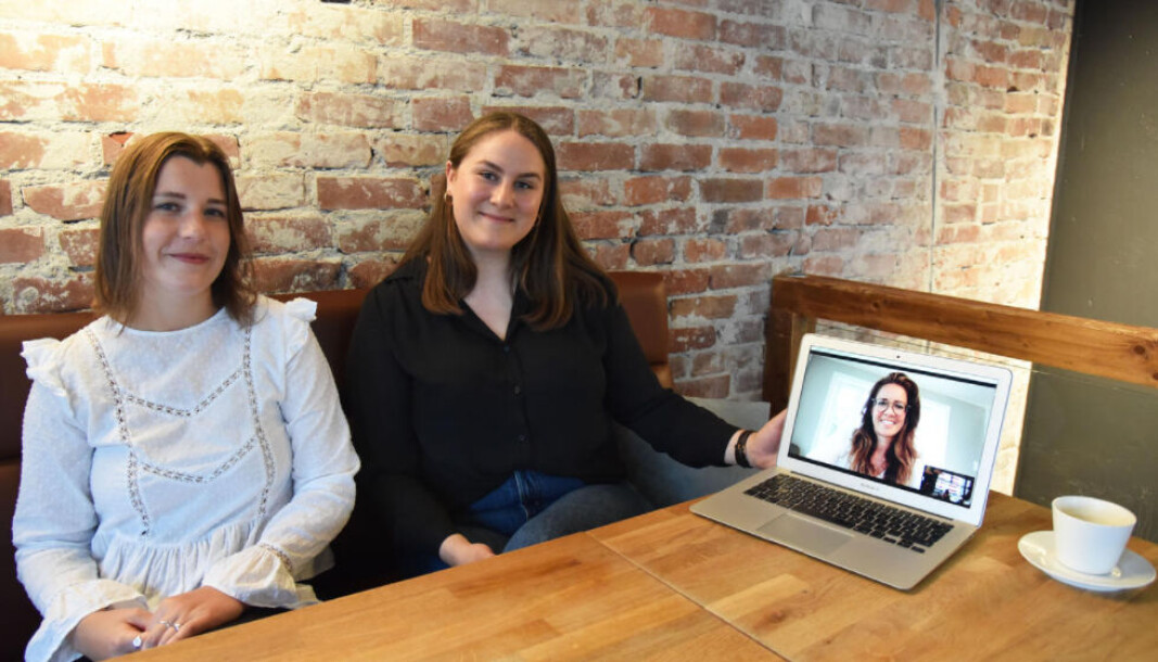Masterstudentene Jeanett Svihus (f.v.), Sara Helene Røyland Solberg og Vibeke Dale Olen ved UiB har skrevet masteroppgaven sin om kriseledelse under pandemien. Masterstudentene Jeanett Svihus (f.v.), Sara Helene Røyland Solberg og Vibeke Dale Olen ved UiB har skrevet masteroppgaven sin om kriseledelse under pandemien.