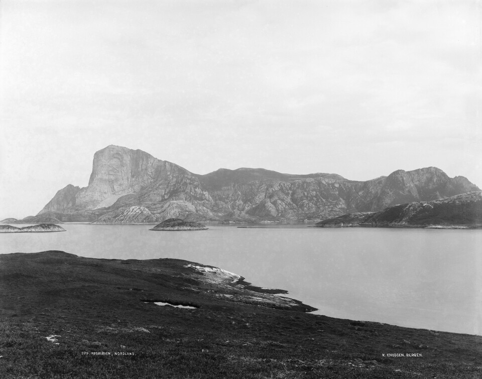 Rødøløven, Nordland, 1885. Foto: Knud Knudsen (ubb-kk-2127-0379). Billedsamlingen, UB Bergen.