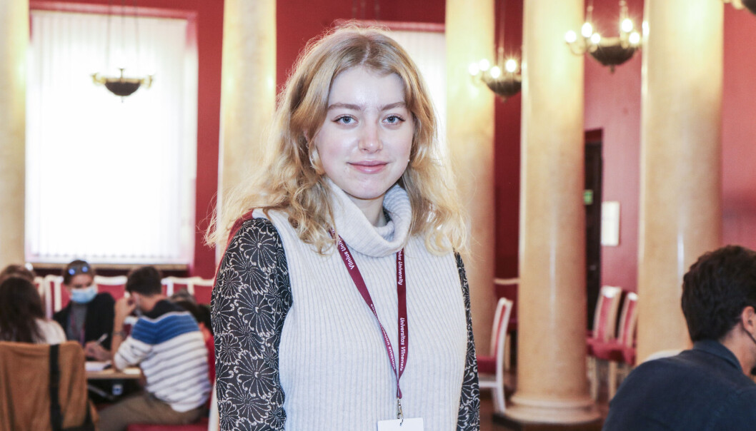 Studenter fra syv ulike land er samlet i Villnius hvor de diskuterer klimakrisen og fremtiden til Europas studenter. En av disse er geografi-studenten Nora Tveten fra Bergen. Studenter fra syv ulike land er samlet i Villnius hvor de diskuterer klimakrisen og fremtiden til Europas studenter. En av disse er geografi-studenten Nora Tveten fra Bergen.