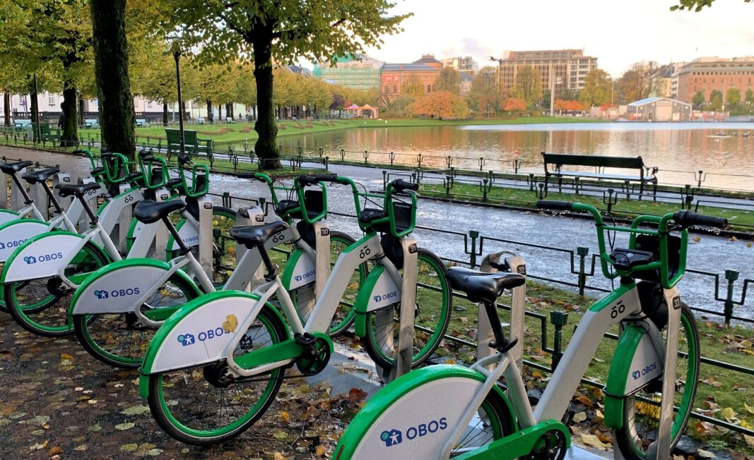 Bysyklane er plassert ved 101 stasjonar i Bergen, her ved Lille Lungegårdsvann i Bergen sentrum. Bysyklane er plassert ved 101 stasjonar i Bergen, her ved Lille Lungegårdsvann i Bergen sentrum.