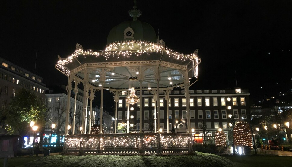 Musikkpaviljongen i Bergen er pynta til jul.