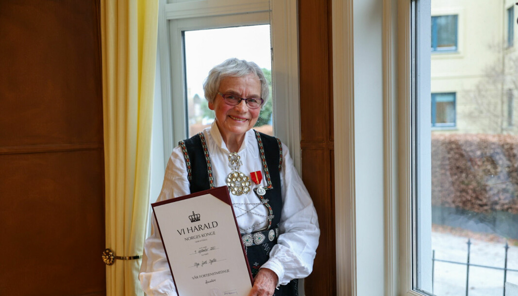 Professor emerita Olga Dysthe mottok 29. november Kongens fortjenstmedalje