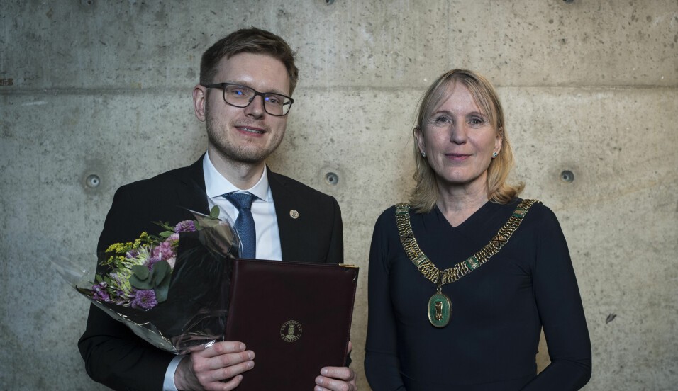 Raimondas Ibenskas sammen med UiB-rektor Margareth Hagen.