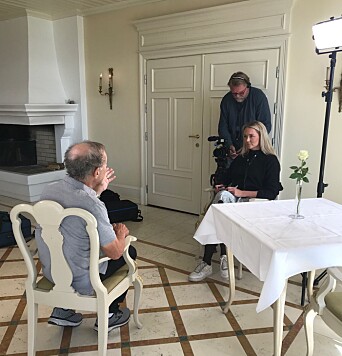 Langer blir intervjuet av TV2 på Solstrand. Langer blir intervjuet av TV2 på Solstrand.