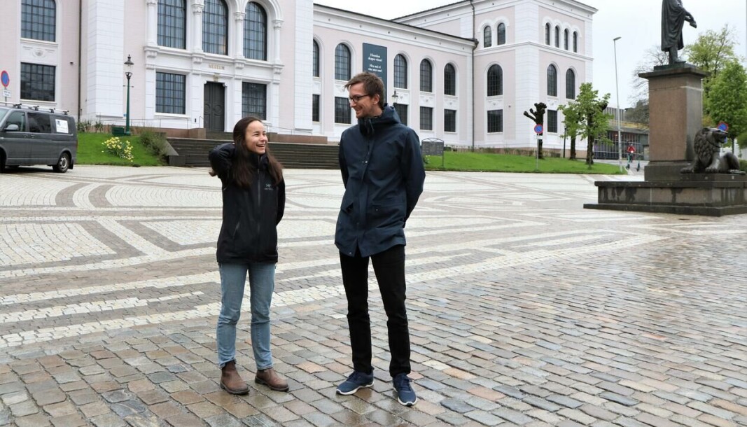 Sampol-student Benedicte Steinbakk og Adrian Kjær ved Internasjonalt senter ser frem til første runde med Erasmusbussen. Sampol-student Benedicte Steinbakk og Adrian Kjær ved Internasjonalt senter ser frem til første runde med Erasmusbussen.