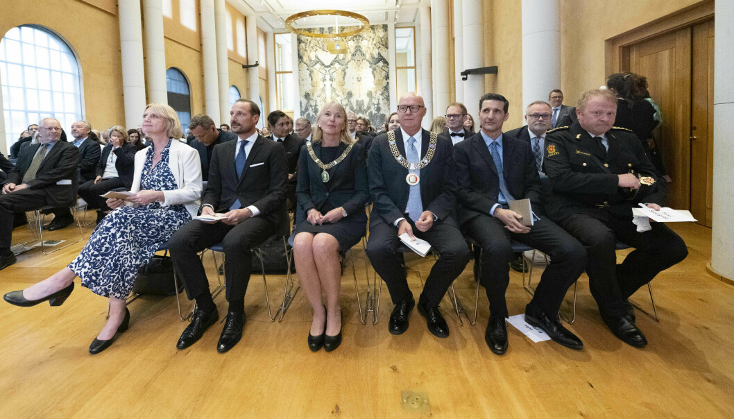 Rektor Margareth Hagen sammen med H.K.H. Kronprins Haakon Magnus og ordfører Rune Bakervik.