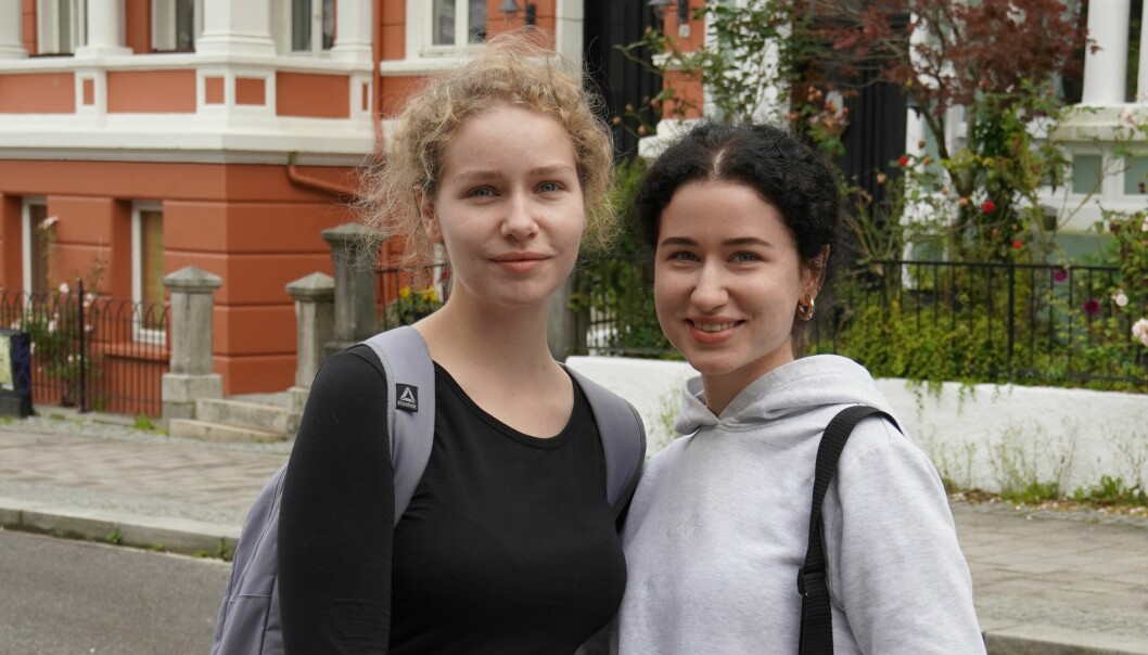 Vira og Nadiia Sereda er fra Bucha utenfor Kyiv, og skal studere ved UiB fra høsten av.