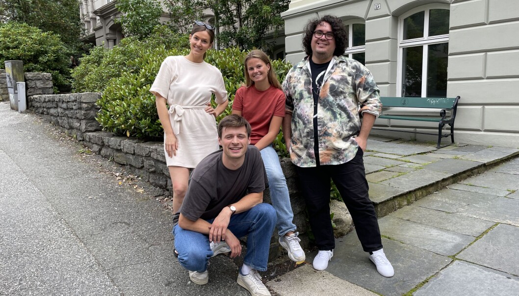 Bærekraftspilotene ved UiB. Bakerst f.v. Silje Synøve Høgelid, Josefine Gjerde, Robin Sebastian Rodval. Fremst: Hans Magnus Meland. Bærekraftspilotene ved UiB. Bakerst f.v. Silje Synøve Høgelid, Josefine Gjerde, Robin Sebastian Rodval. Fremst: Hans Magnus Meland.