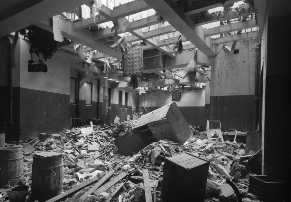 Nordenfjeldske Dampskipsselskap, ødeleggelser etter andre verdenskrig - eksplosjonsulykken 20.04.1944. Foto: Atelier KK, Billedsamlingen, Universitetsbiblioteket. (ubb-kk-n-426-079)