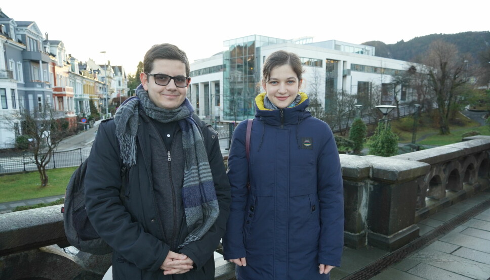 Klar for julelunsj: Olena Mordas og Volodymyr Ilkiv fra Ukraina, er studenter ved UiB og skal for første gang ikke feire jul med familien.