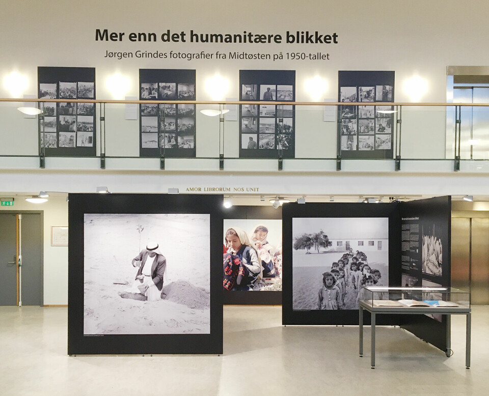 Utstillingen Mer enn det humanitære blikket åpnet i Universitetsbiblioteket 26. januar.