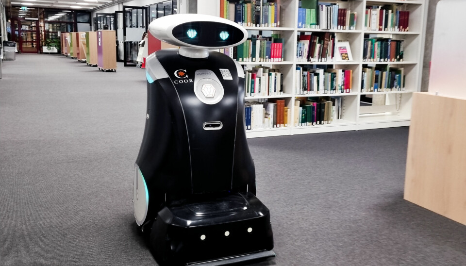 Roboten som støvsuger på Realfagbygget kan snart få nye kolleger.