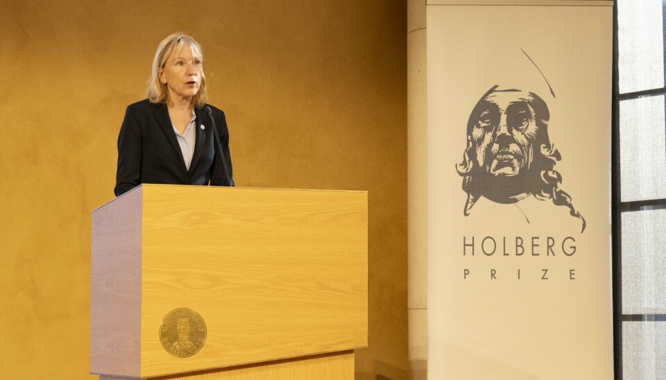 Rektor ved UiB, Margareth Hagen, taler i Universitetsaulaen. Rektor ved UiB, Margareth Hagen, taler i Universitetsaulaen.