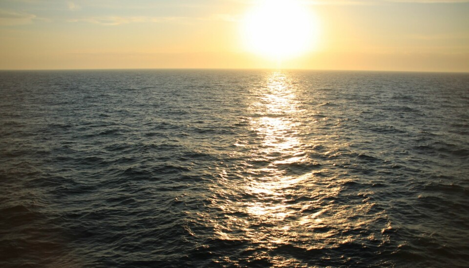 Solnedgang fra en ferjetur på Nordsjøen.