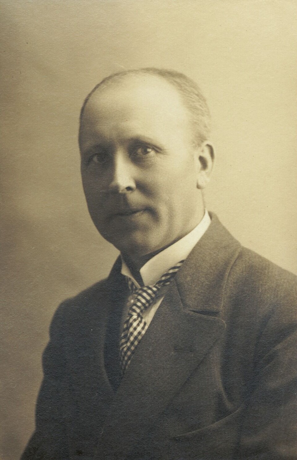 Torleiv Hannaas var professor i vestlandsk dialektforsking, og i 1921 oppretta han Bergens Museums Folkeminnesamling.