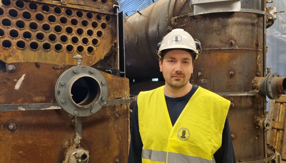 Marius Ask Waage forteller at varmepumpene skal være klare til desember i år.