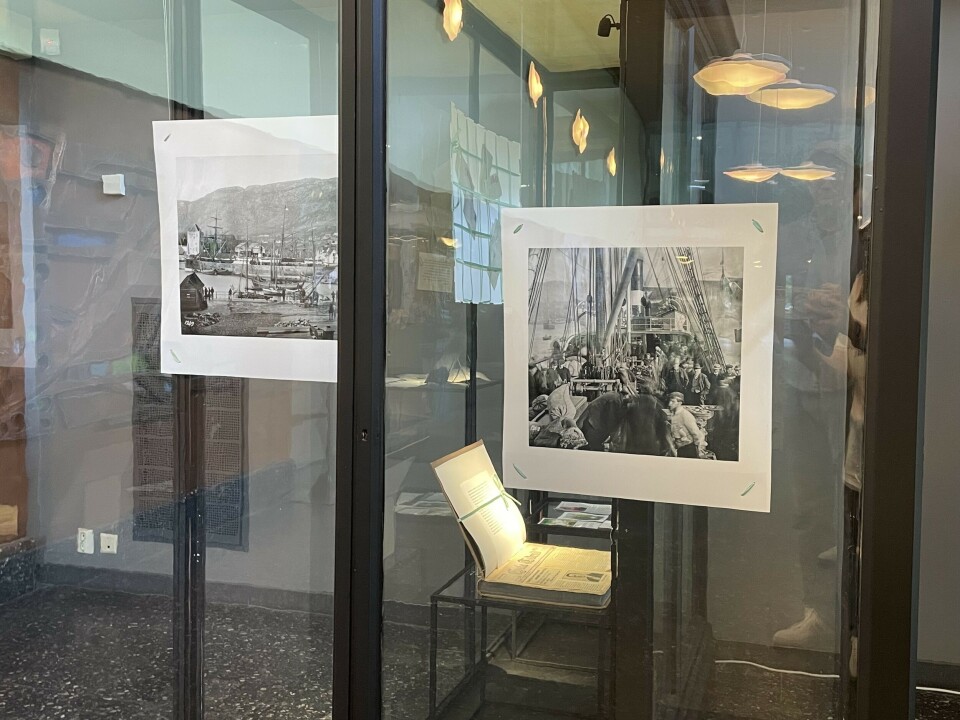 Fra utstillingen om Utvandrarjubileum på Humaniora biblioteket.
