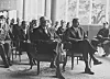 1961:
Kong Olav og Kronprins Harald besøkte Bergen i september i 1961. De deltok blant annet på åpningen av det nye Universitetsbiblioteket i Bergen.